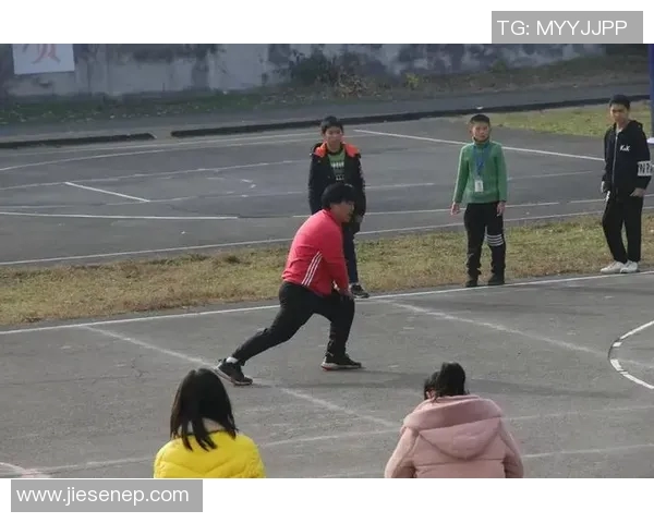 体育课堂总结与反思提升学生综合素质的有效策略与方法探讨